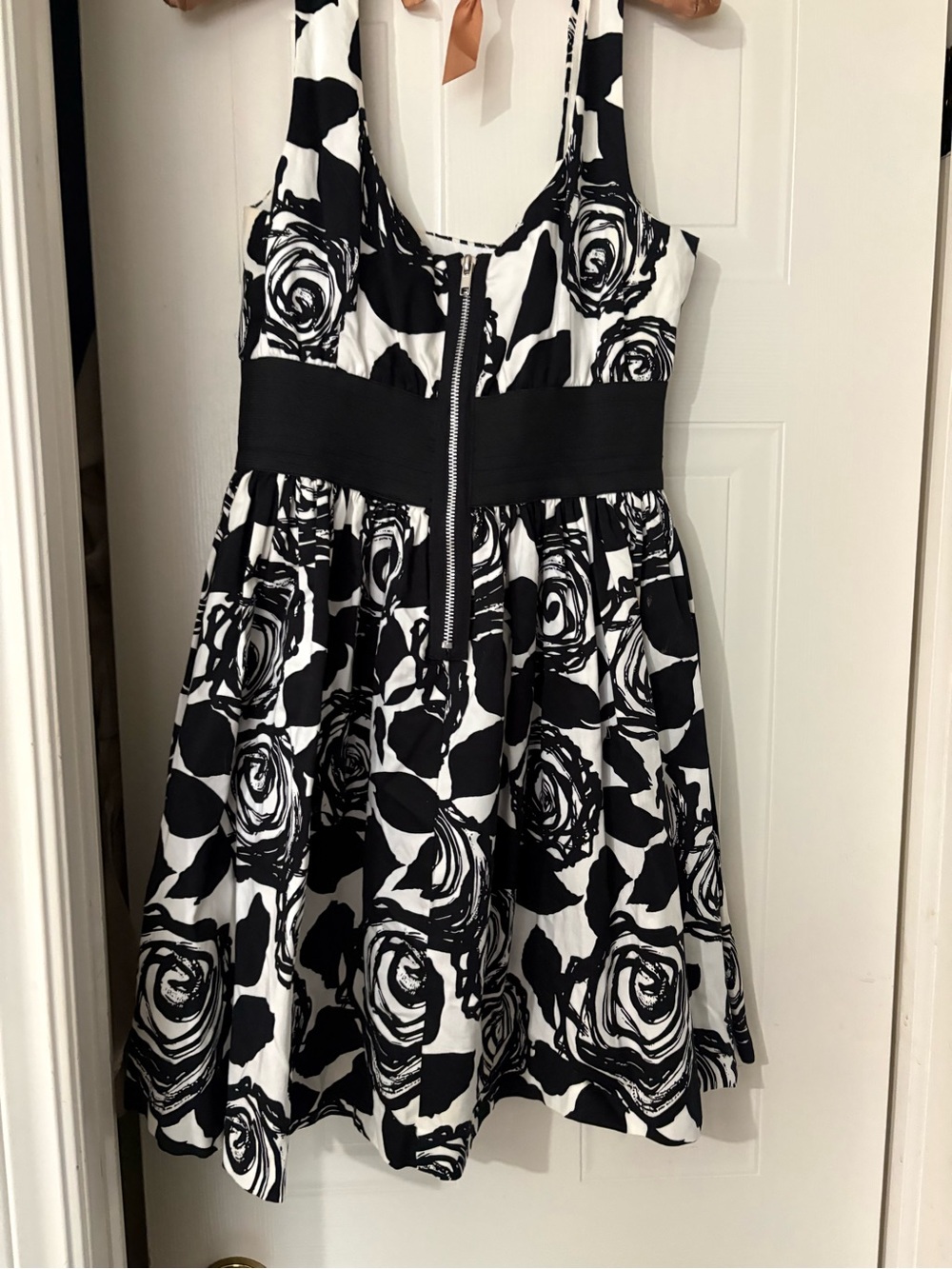 Black & White Floral Fit-and-Flare women’s  Dress fits more like a medium
